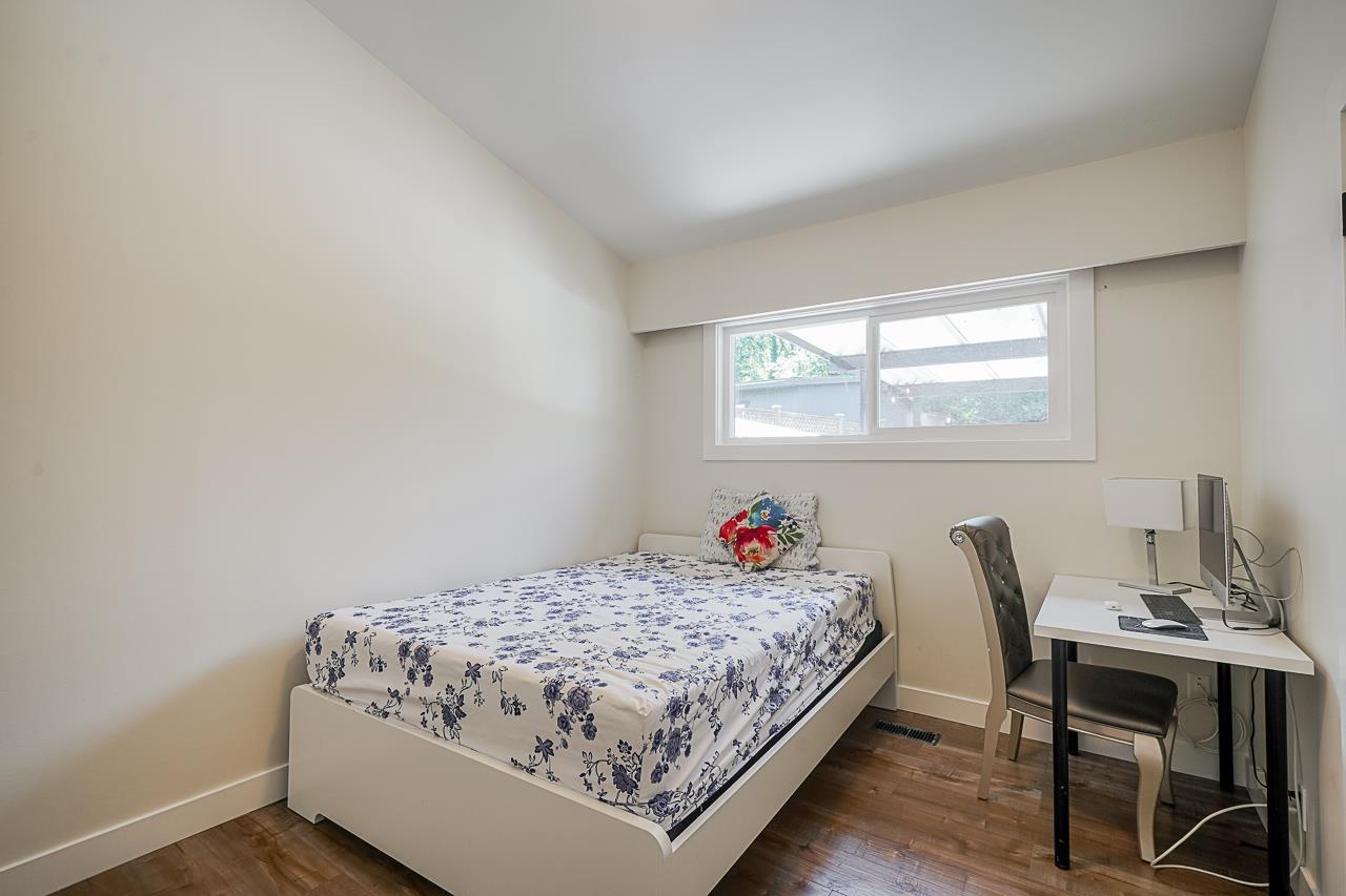 10993 Mcadam Road Property Photo 11