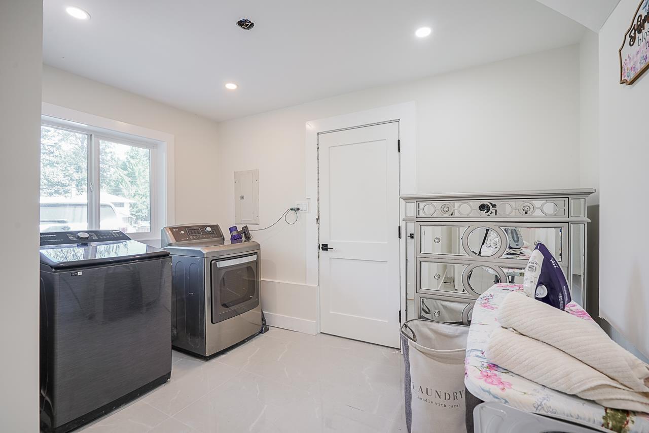 10993 Mcadam Road Property Photo 14