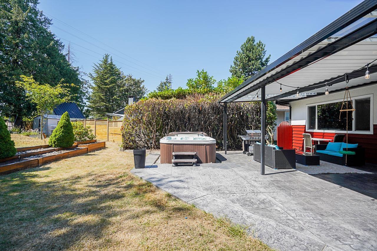 10993 Mcadam Road Property Photo 17