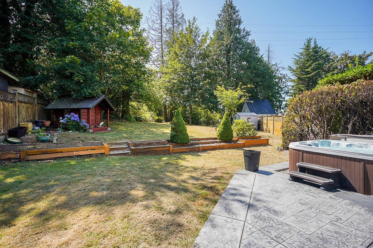 10993 Mcadam Road Property Photo 18