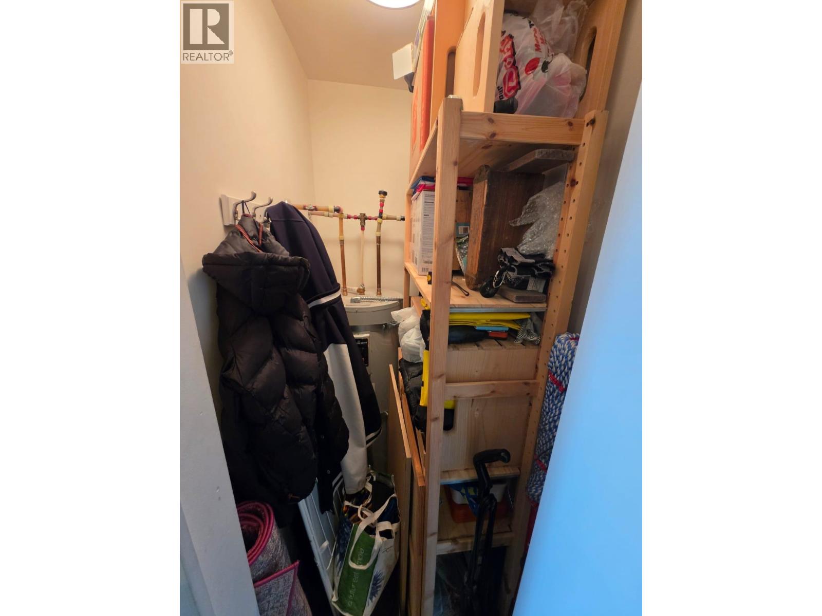 404 138 E Hastings Street Property Photo 18