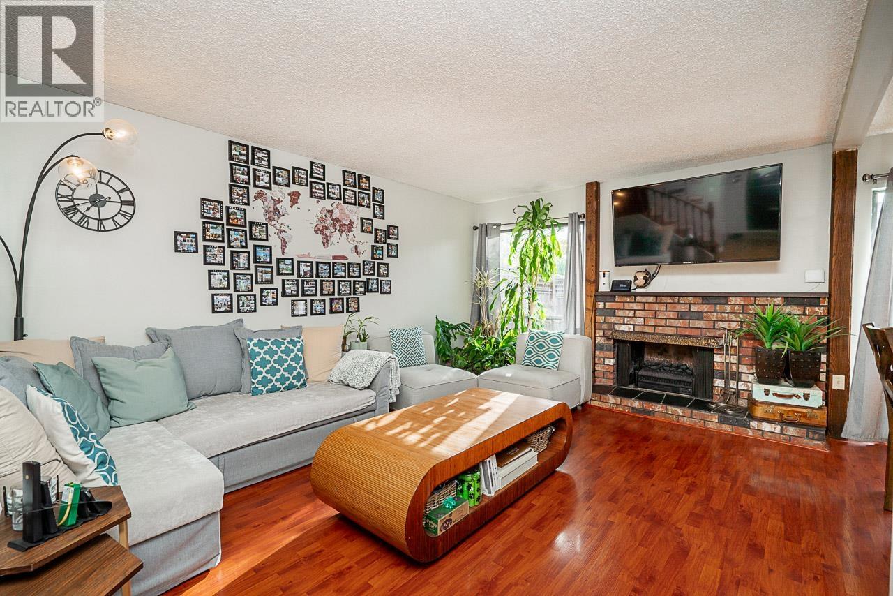 6531 Pimlico Way Property Photo 4