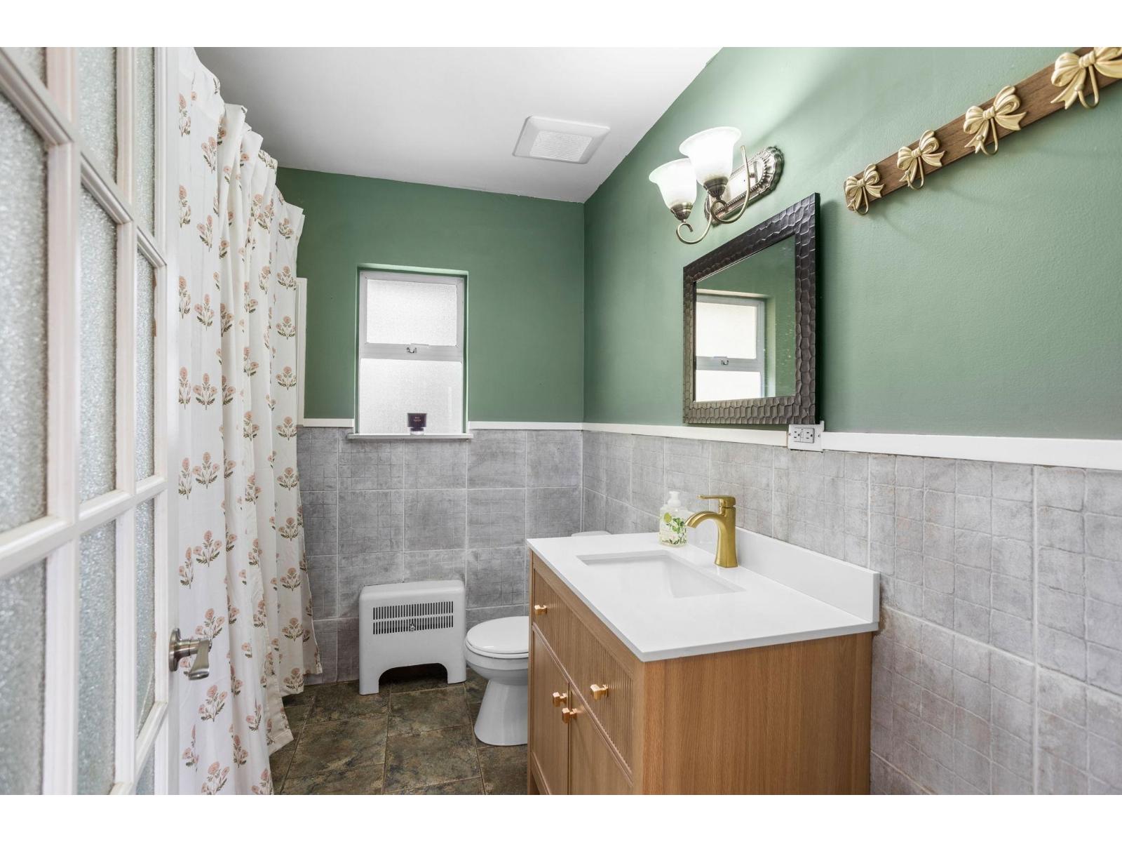 46307 Riverside Drive Property Photo 14