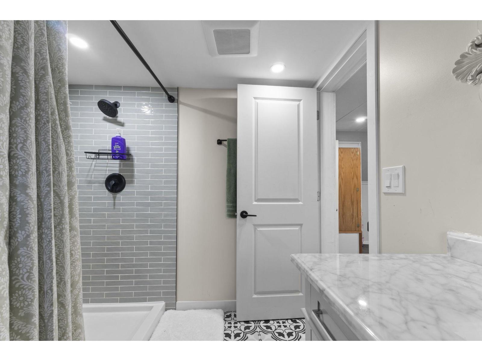 46307 Riverside Drive Property Photo 23