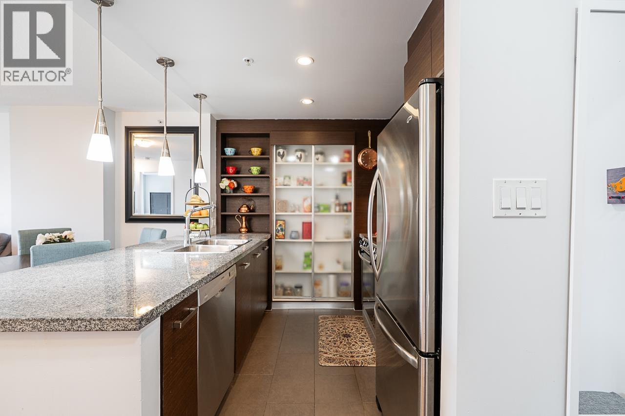 1203 2959 Glen Drive Property Photo 6
