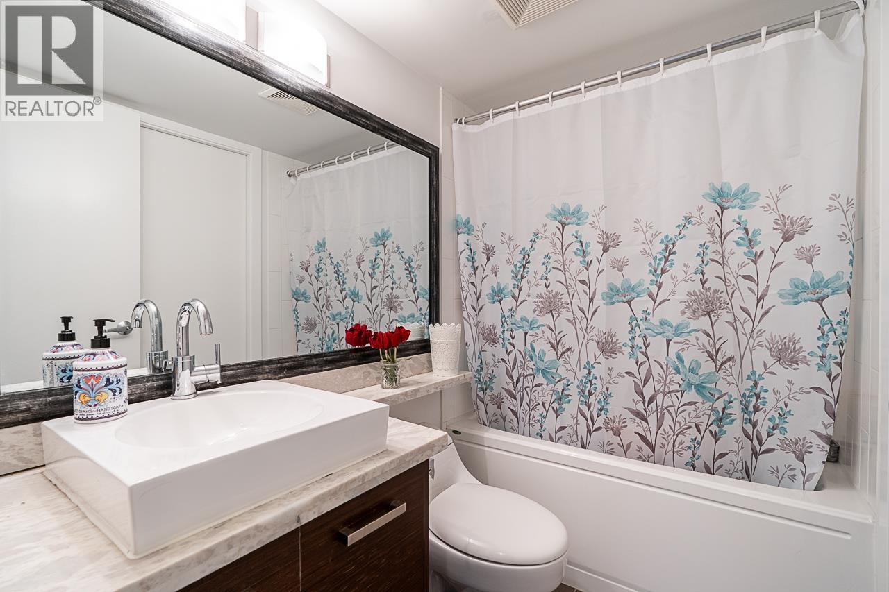 1203 2959 Glen Drive Property Photo 18