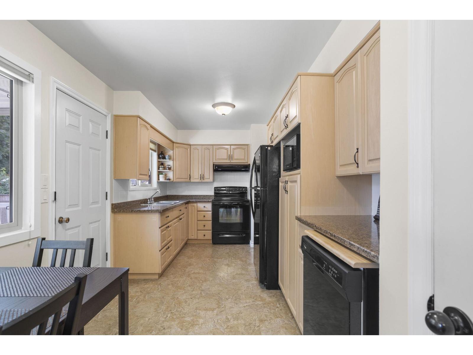 33268 Swansea Avenue Property Photo 8