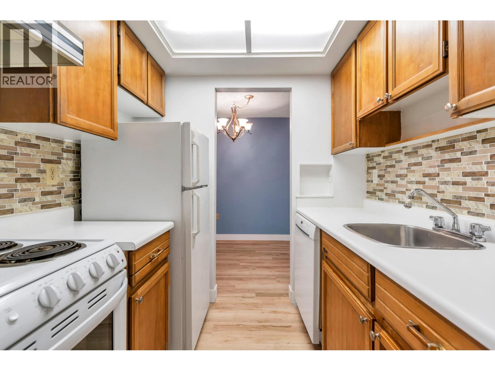 108 1535 Nelson Street Property Photo 9