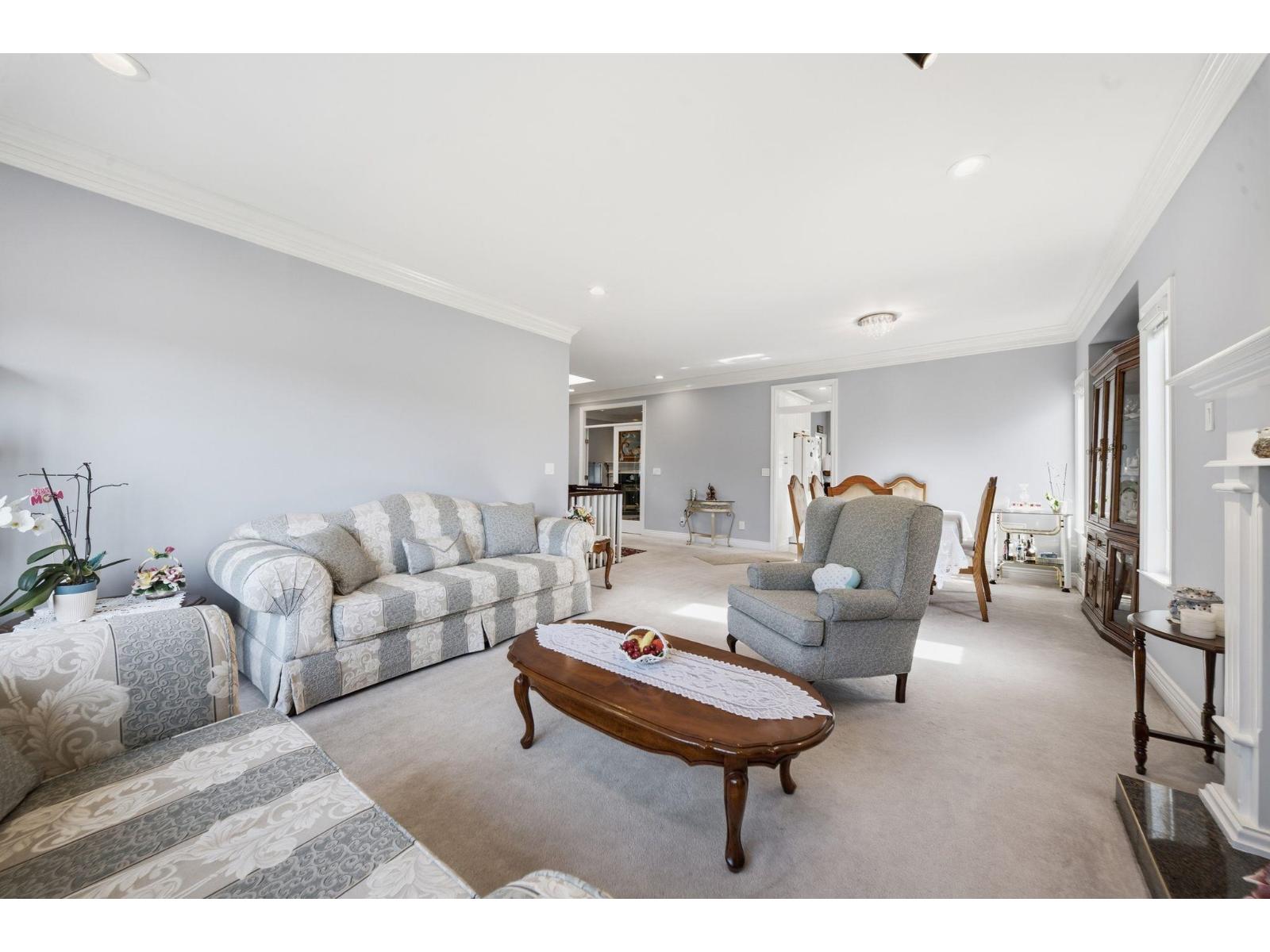 6938 127a Street Property Photo 5