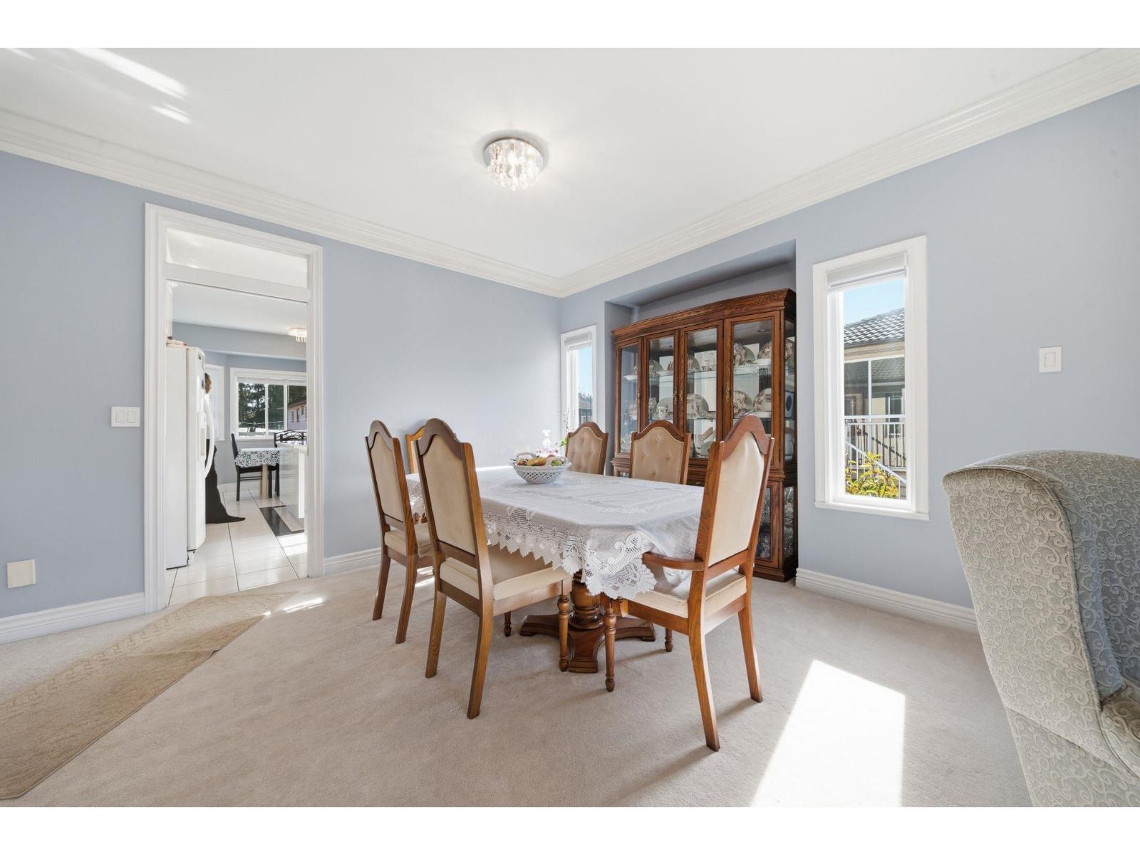 6938 127a Street Property Photo 6