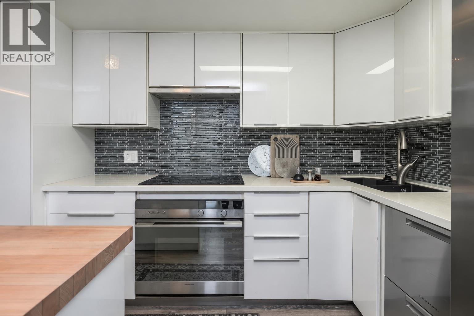 2508 788 Hamilton Street Property Photo 9
