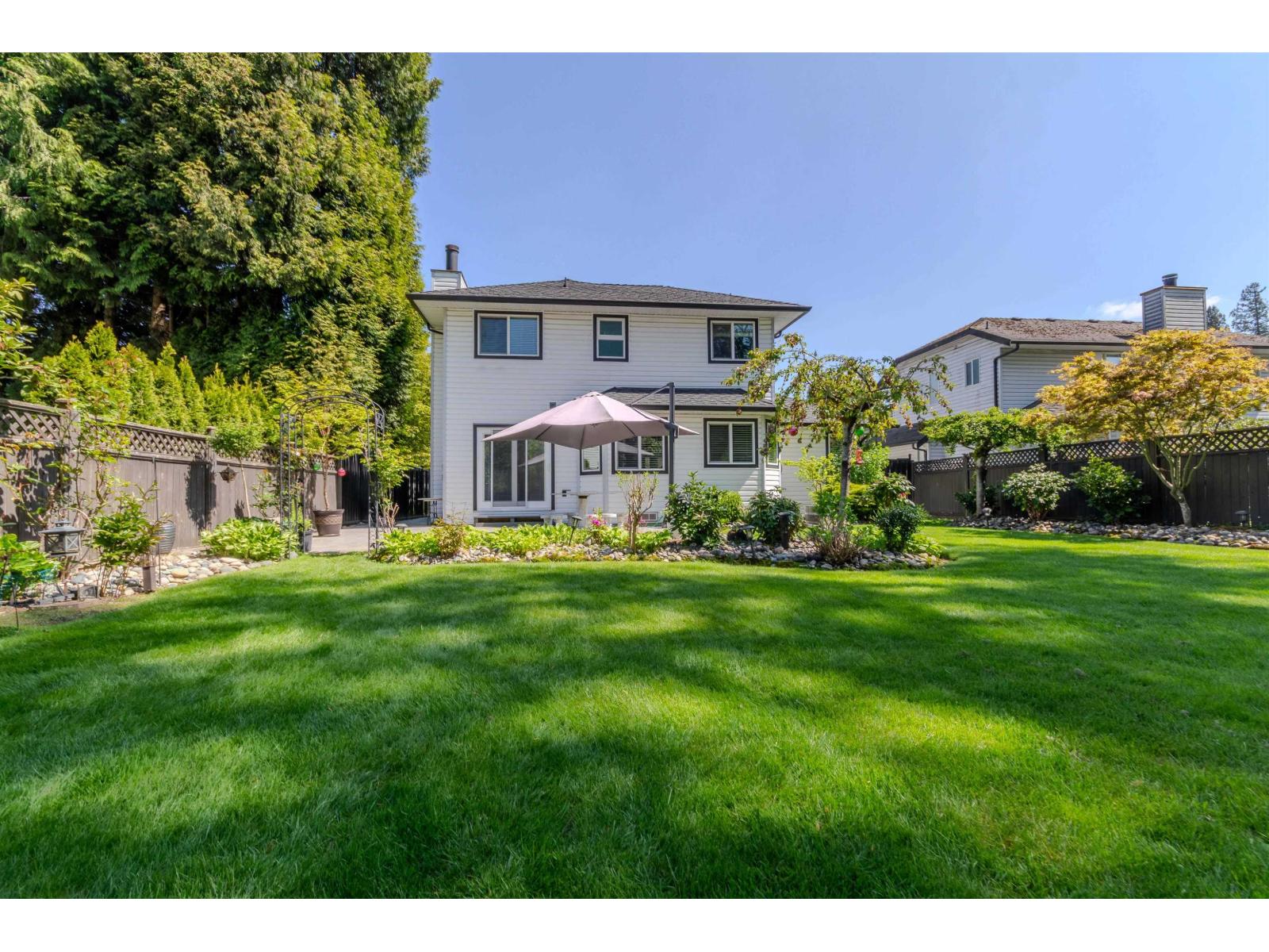 11083 153a Street Property Photo 2