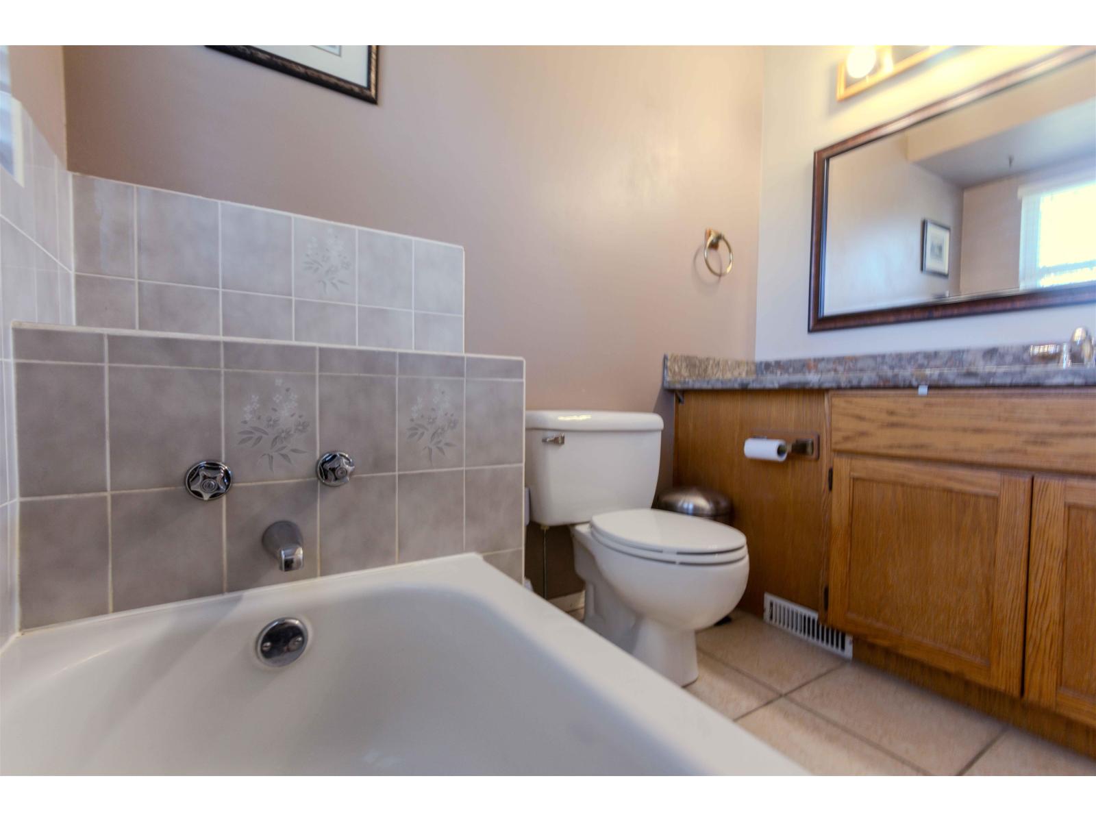 11083 153a Street Property Photo 28