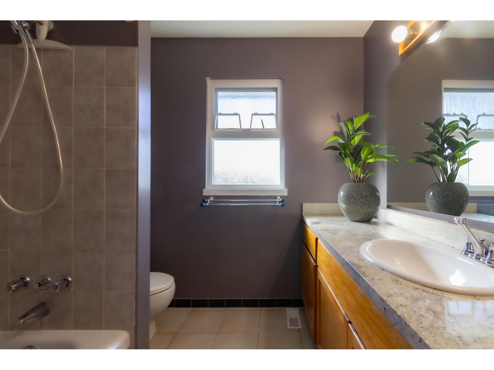 11083 153a Street Property Photo 33