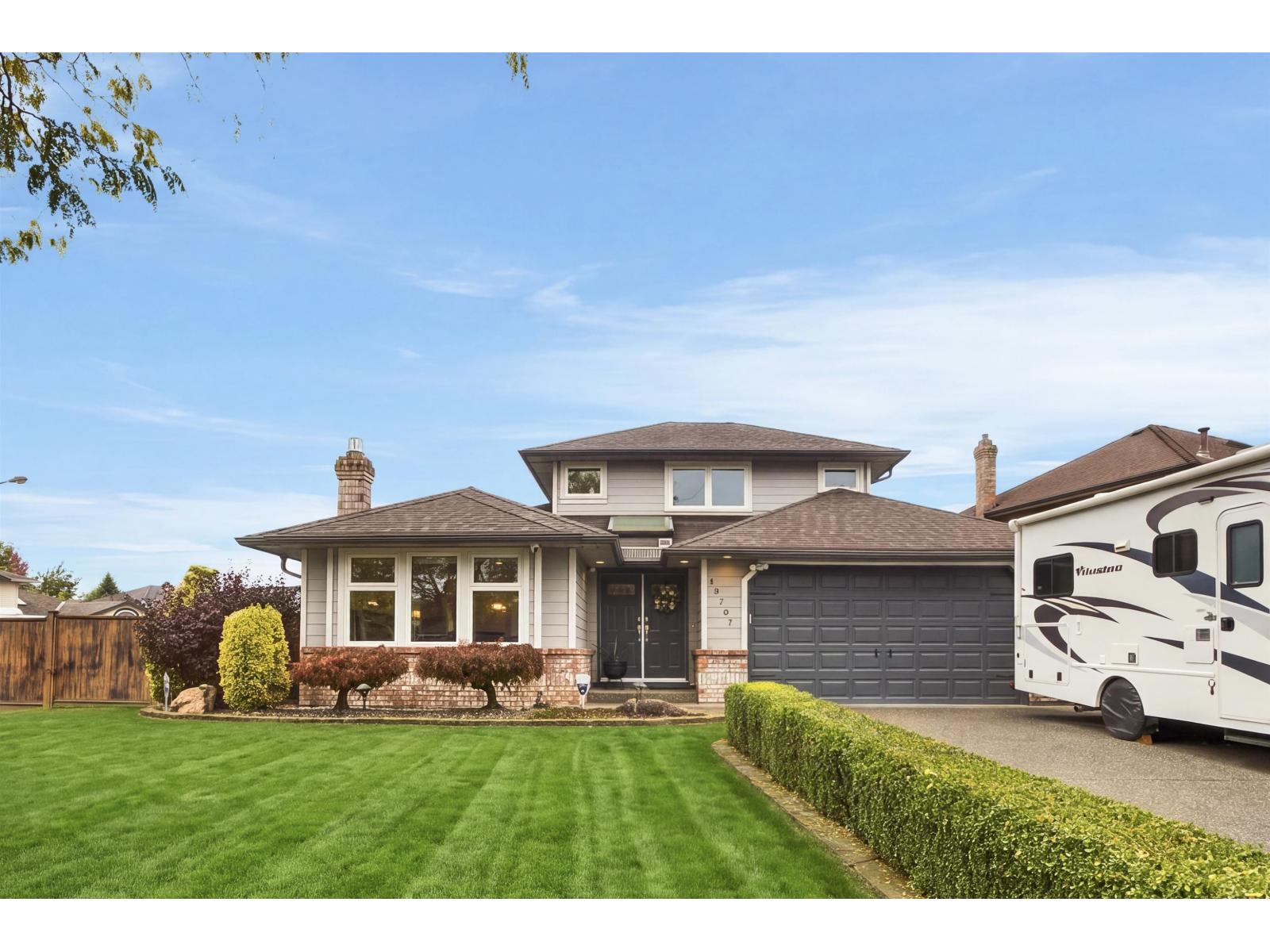 18707 60a Avenue Property Photo 2