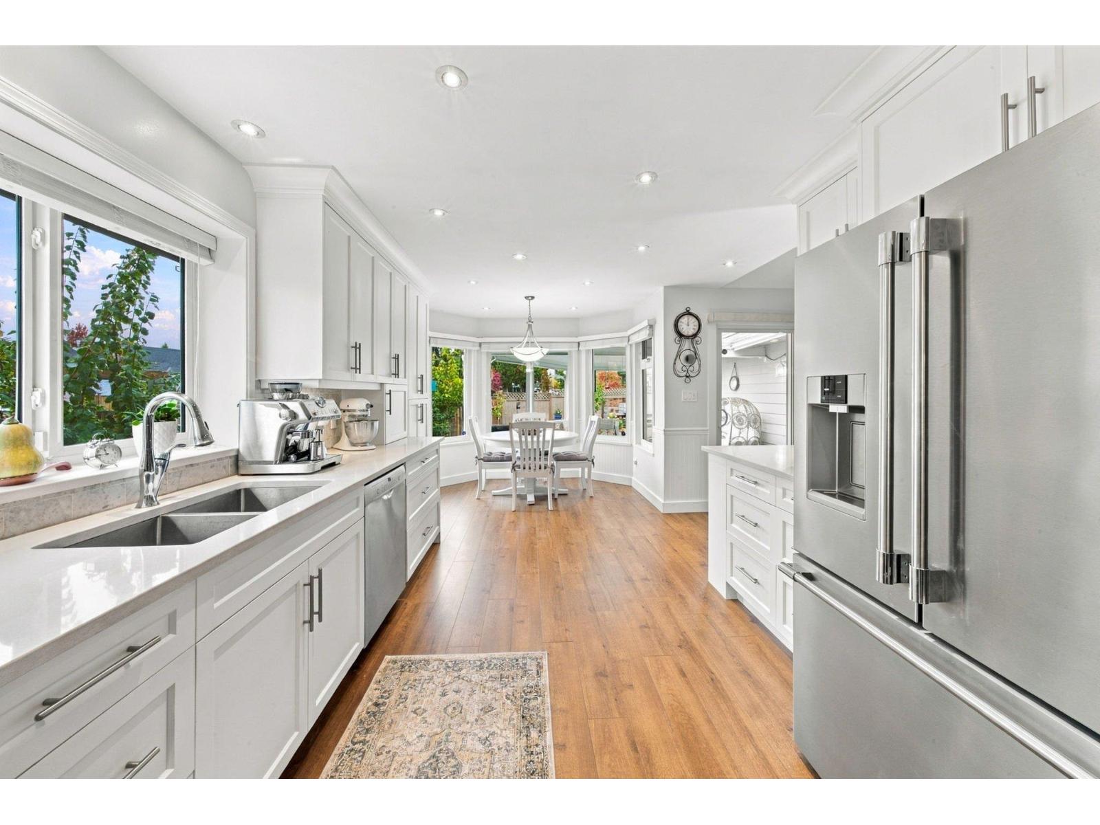 18707 60a Avenue Property Photo 3