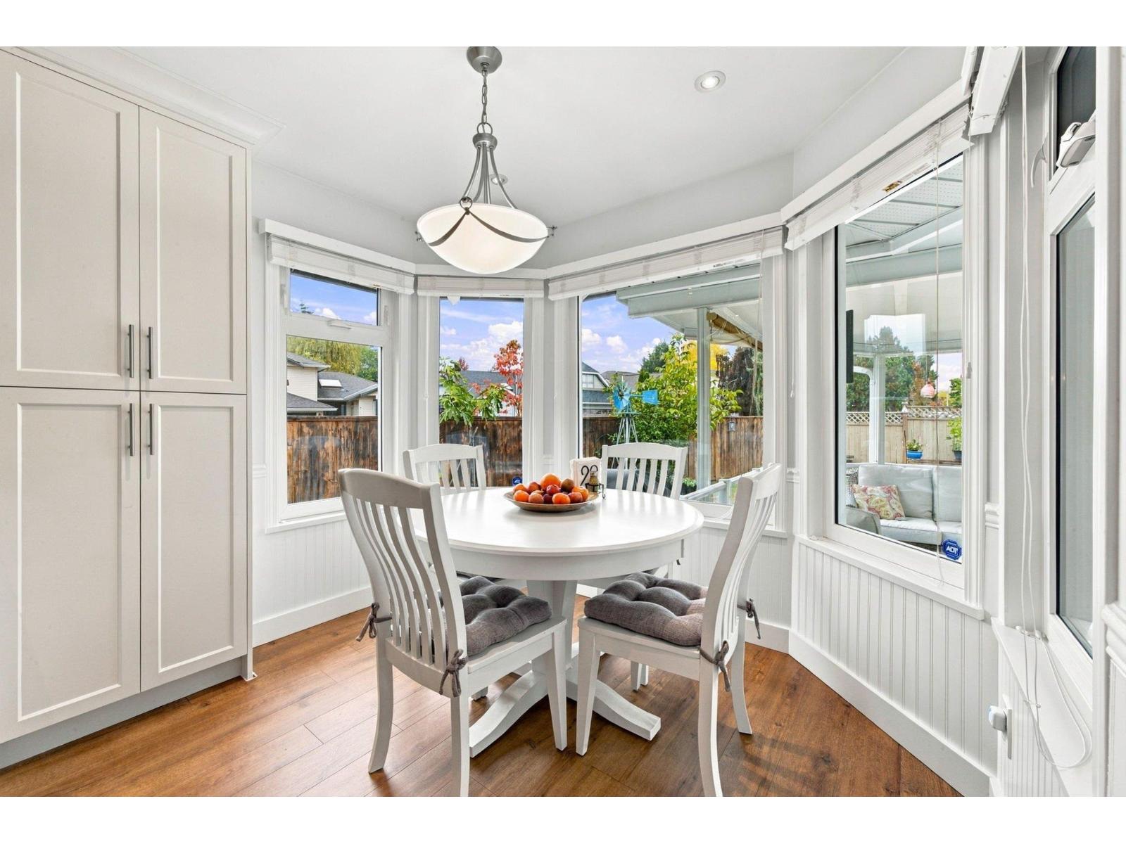 18707 60a Avenue Property Photo 8