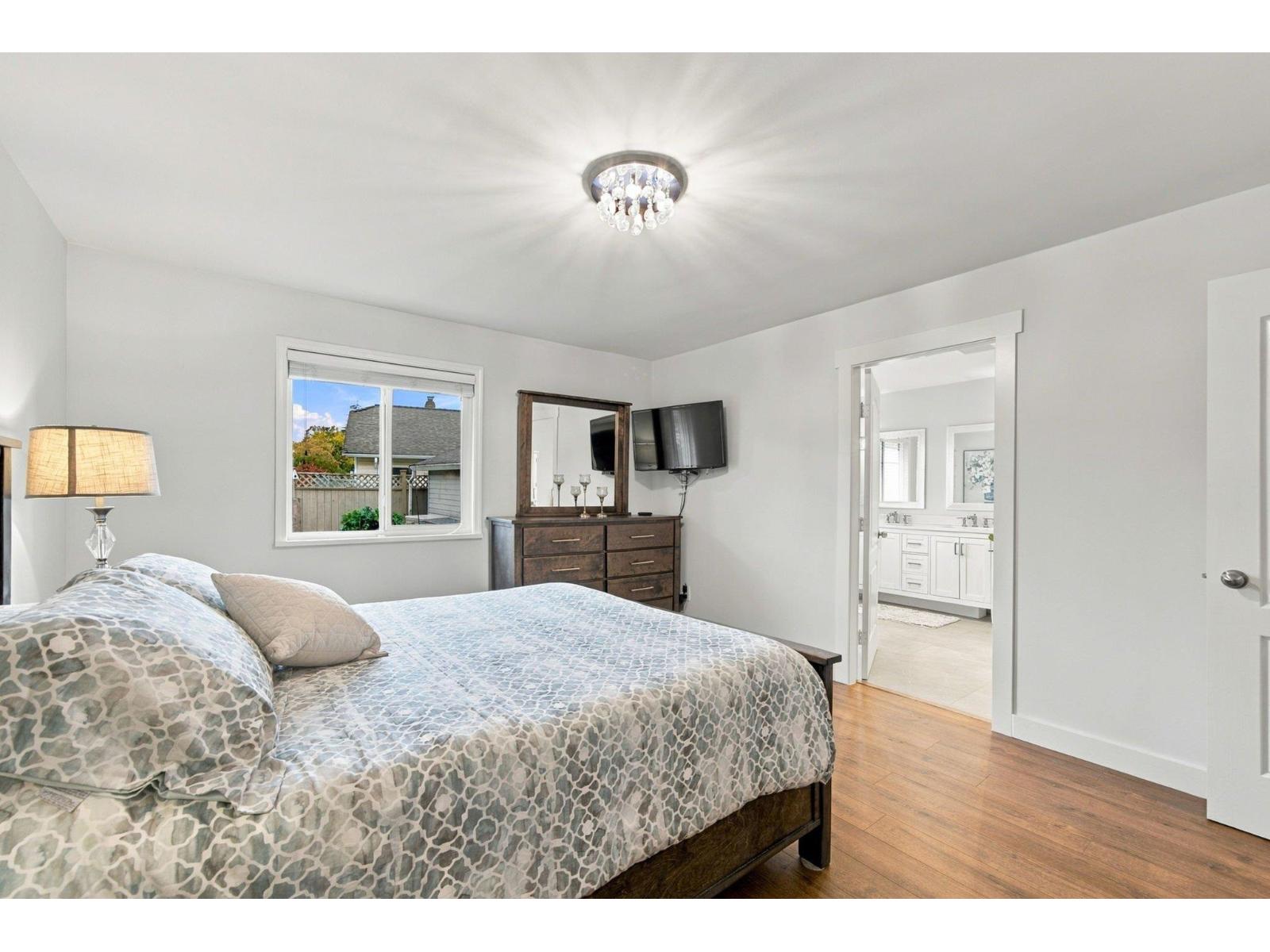 18707 60a Avenue Property Photo 19