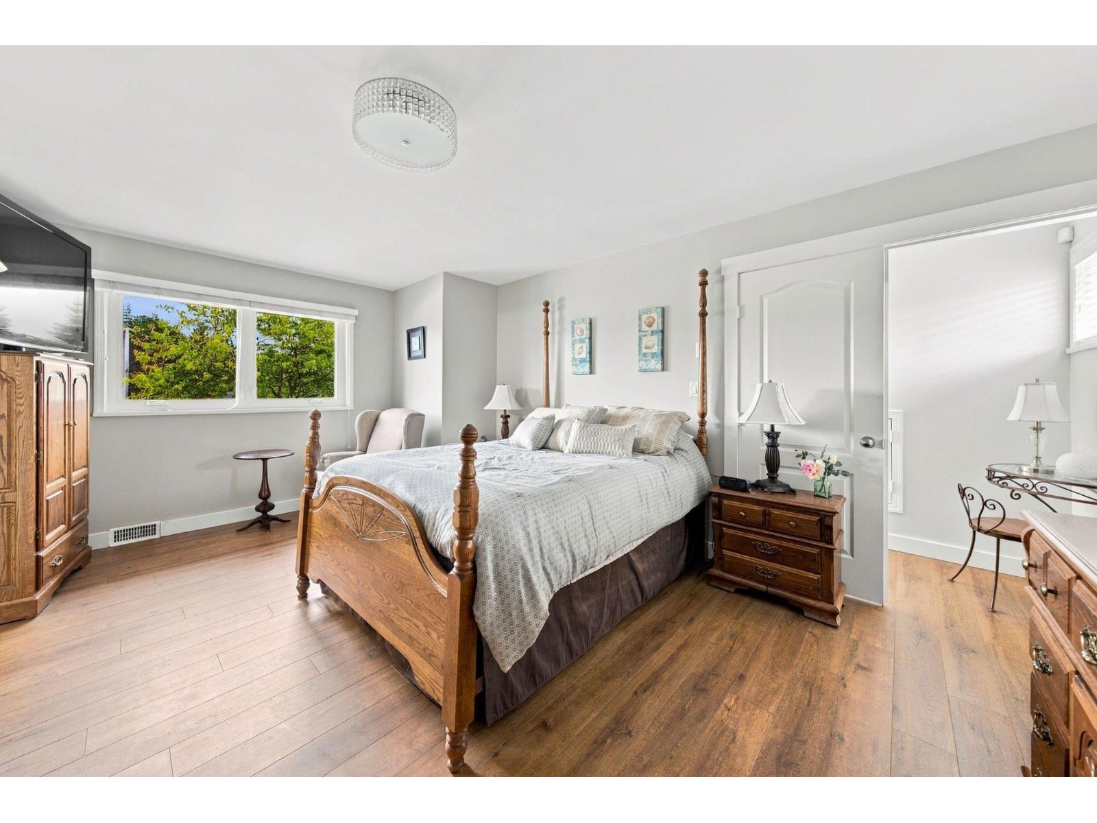 18707 60a Avenue Property Photo 28
