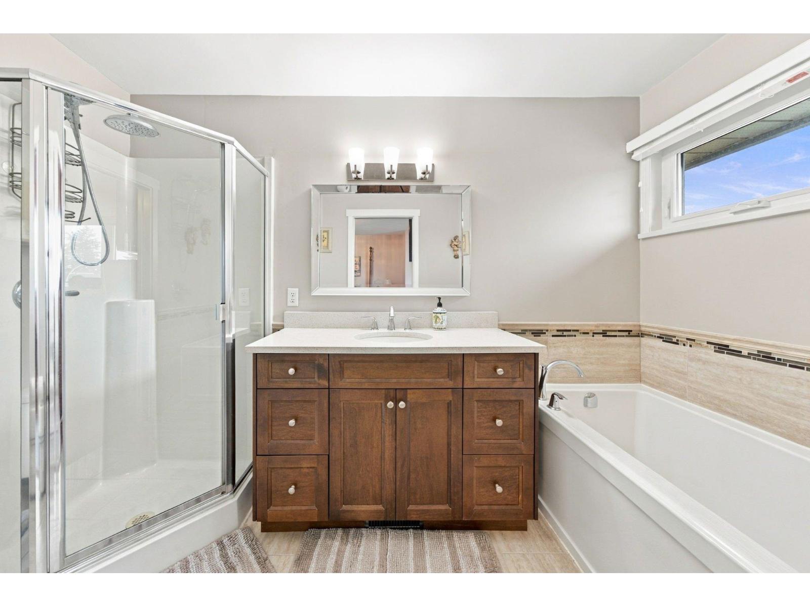 18707 60a Avenue Property Photo 29