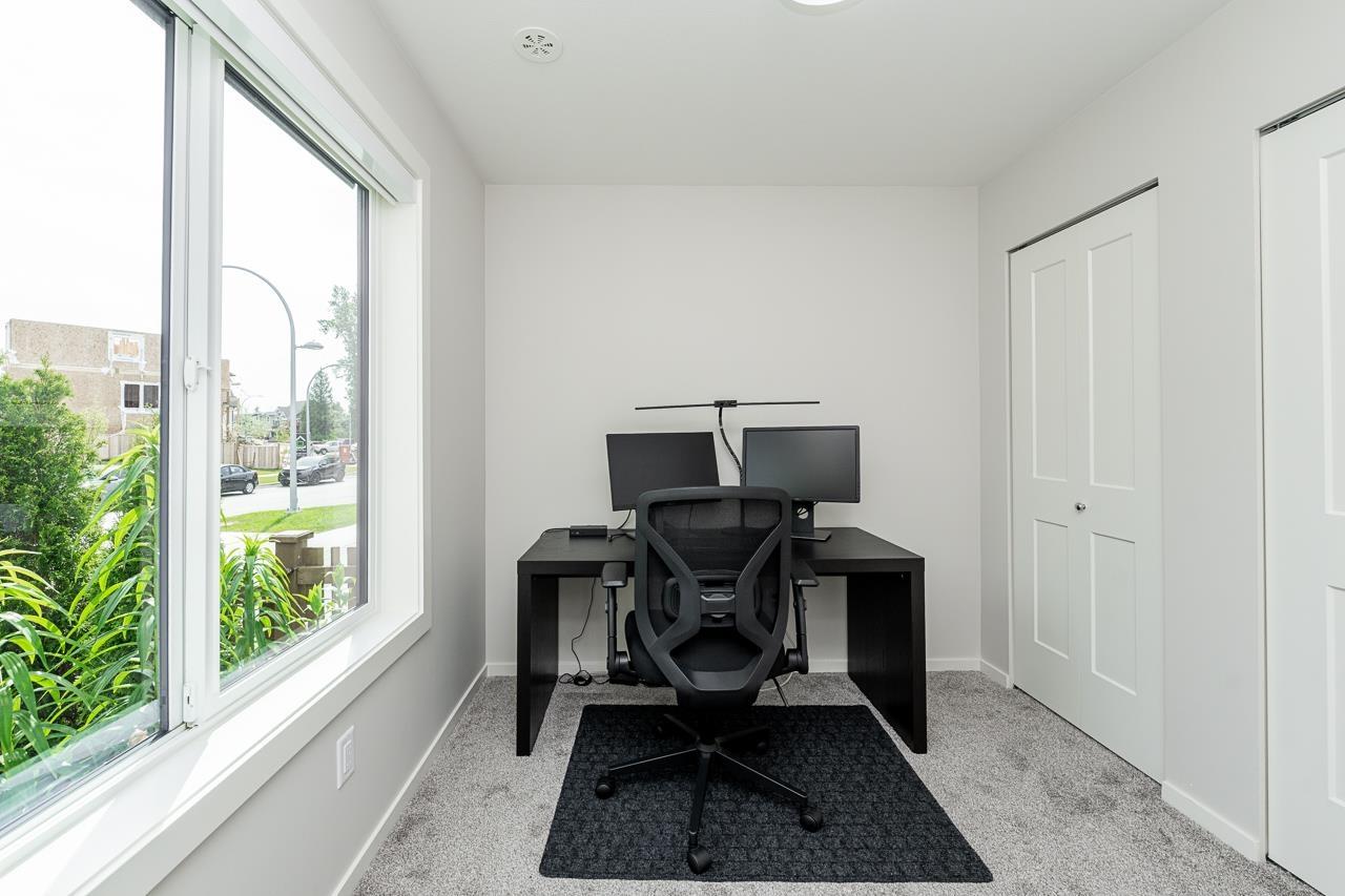 101 1833 165a Avenue Property Photo 6