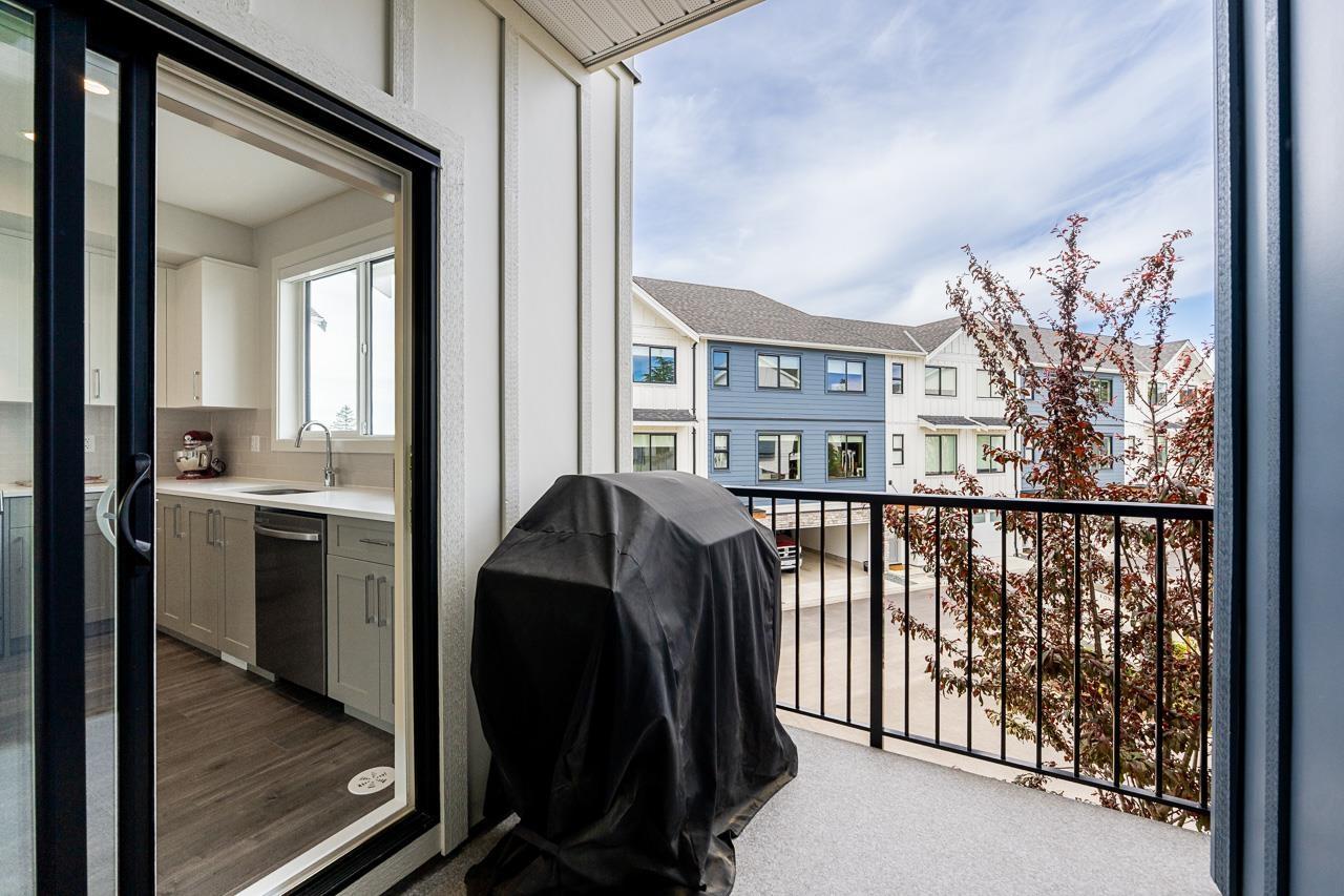 101 1833 165a Avenue Property Photo 14
