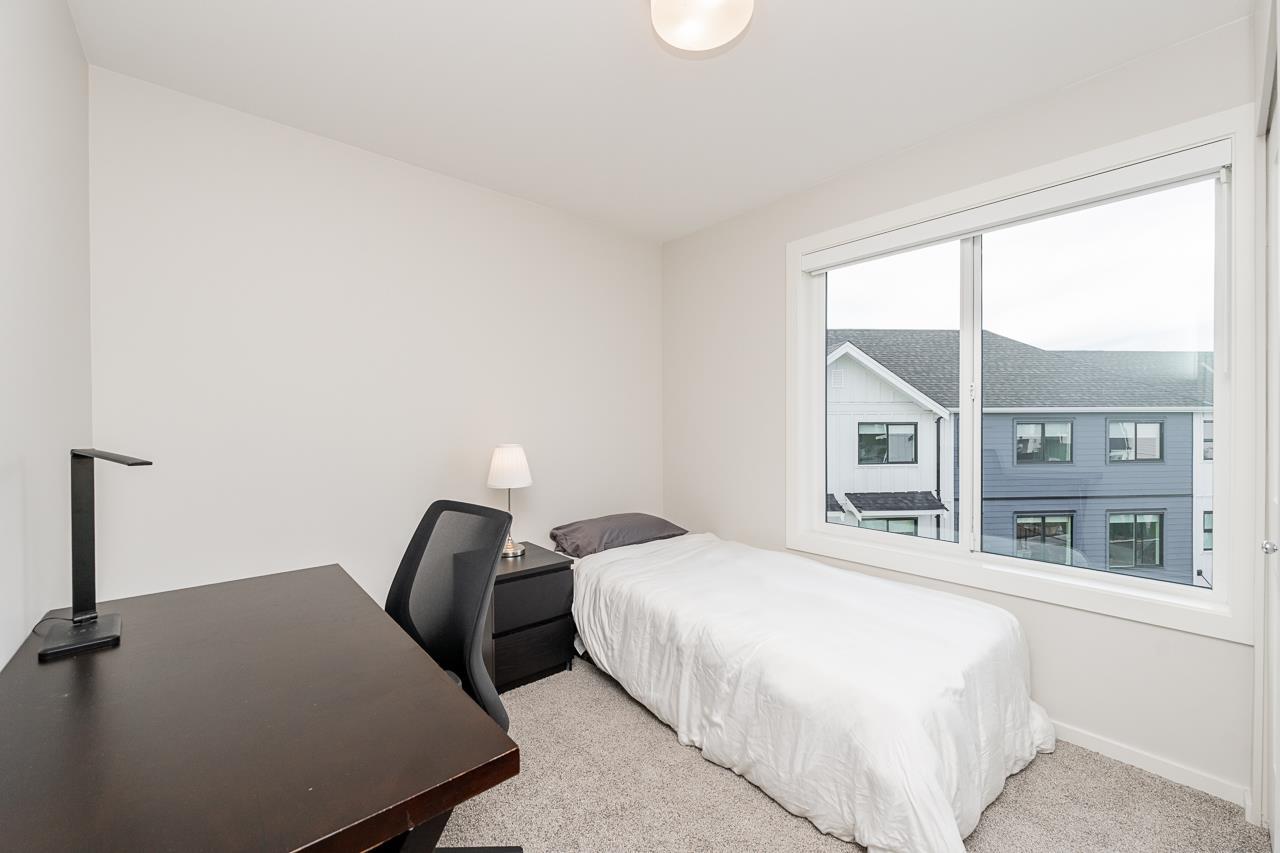 101 1833 165a Avenue Property Photo 28