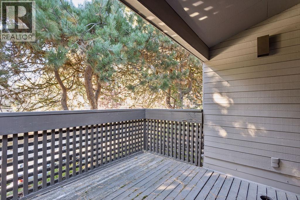 6566 Pinehurst Drive Property Photo 19