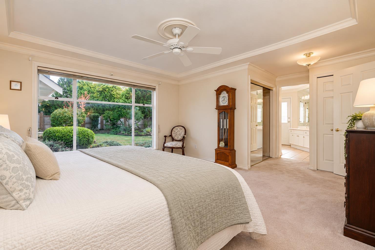 5464 185 Street Property Photo 18
