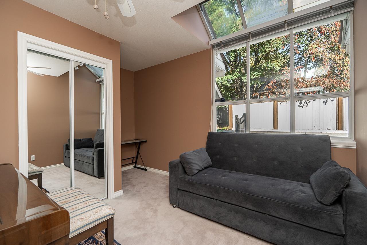 5464 185 Street Property Photo 21