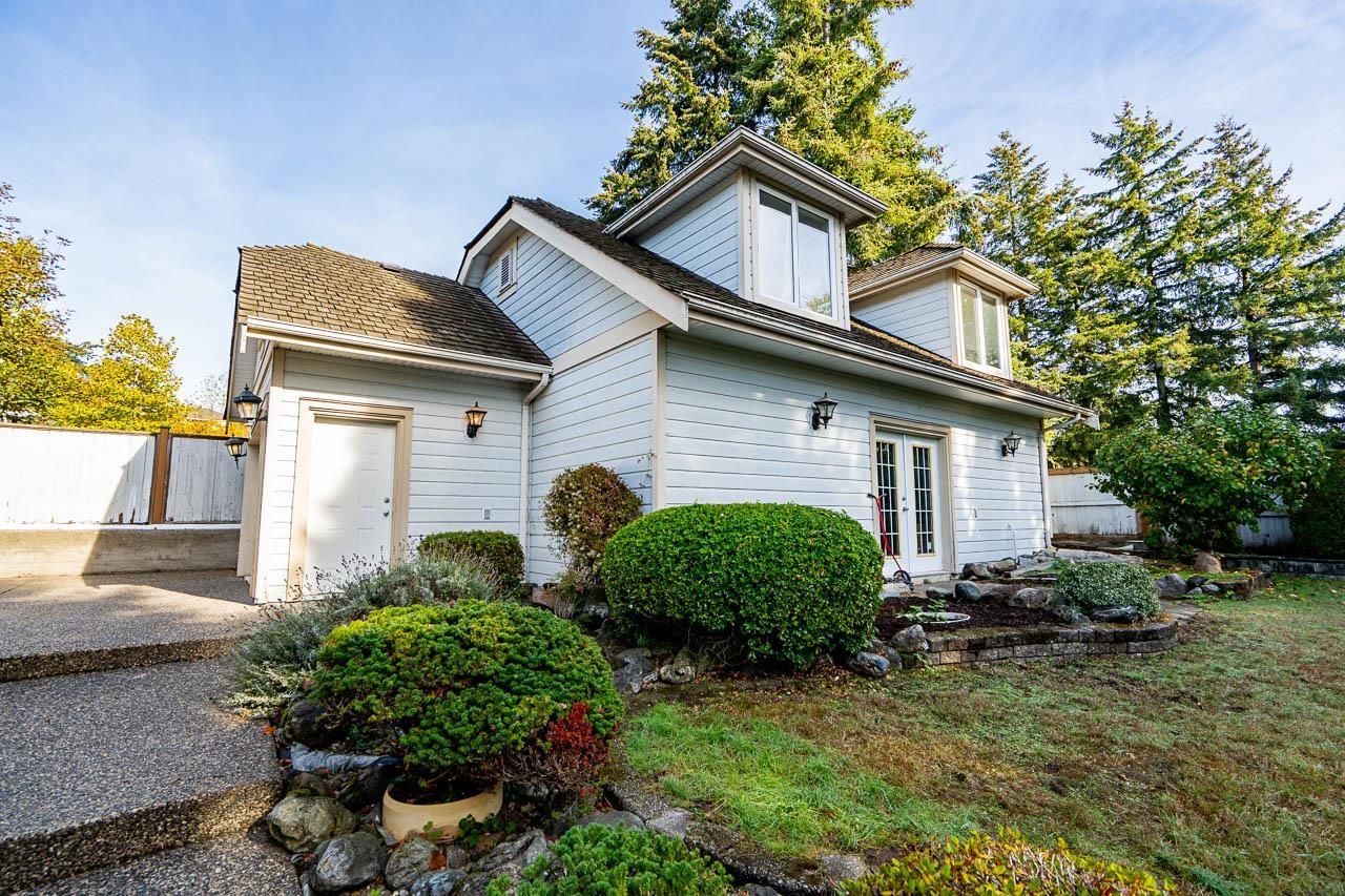 5464 185 Street Property Photo 28