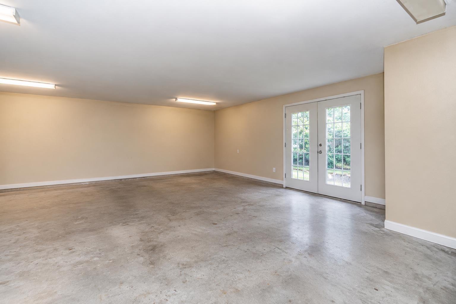 5464 185 Street Property Photo 31