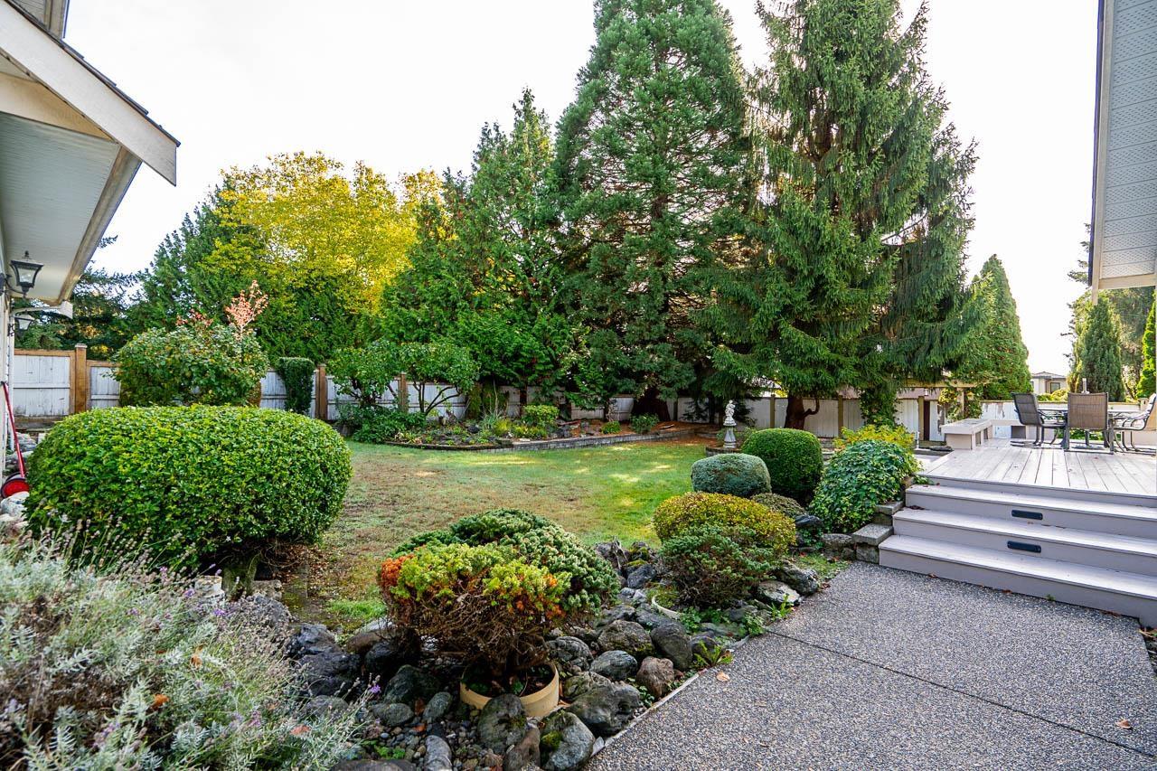 5464 185 Street Property Photo 36