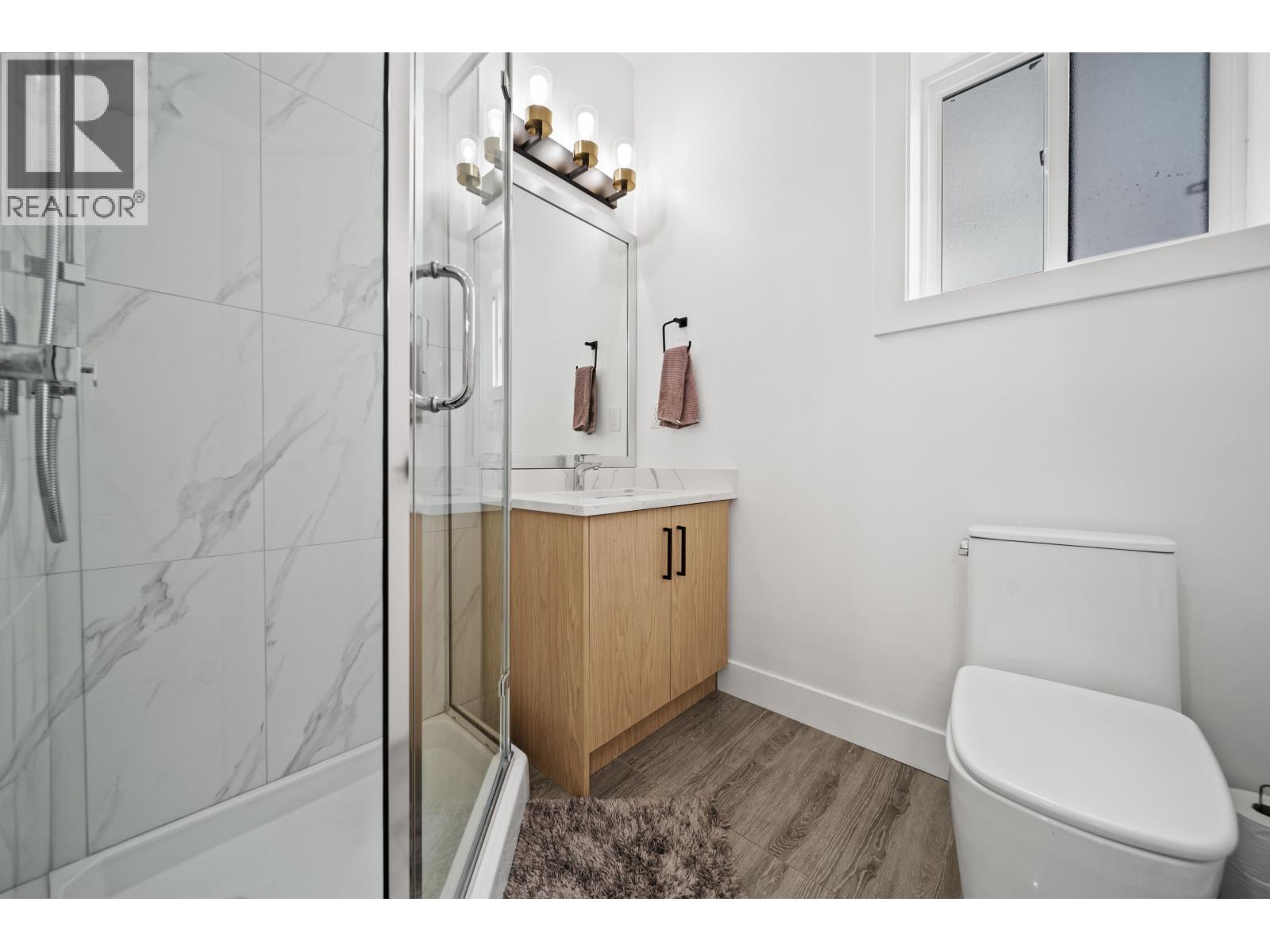 1131 E 23rd Avenue Property Photo 17