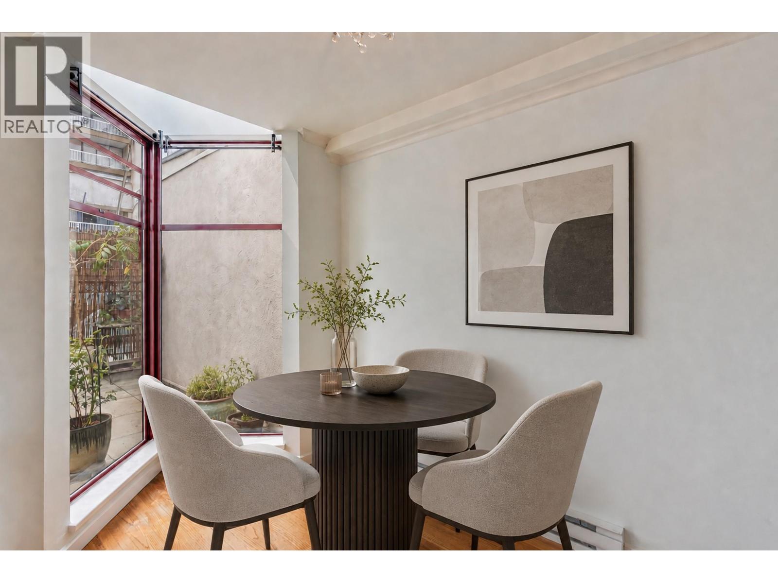 602 1042 Nelson Street Property Photo 4