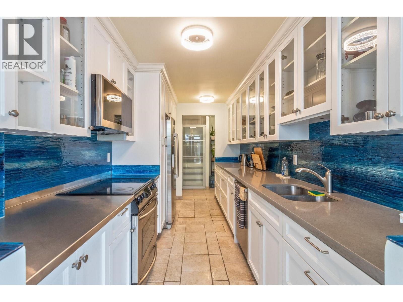 602 1042 Nelson Street Property Photo 5