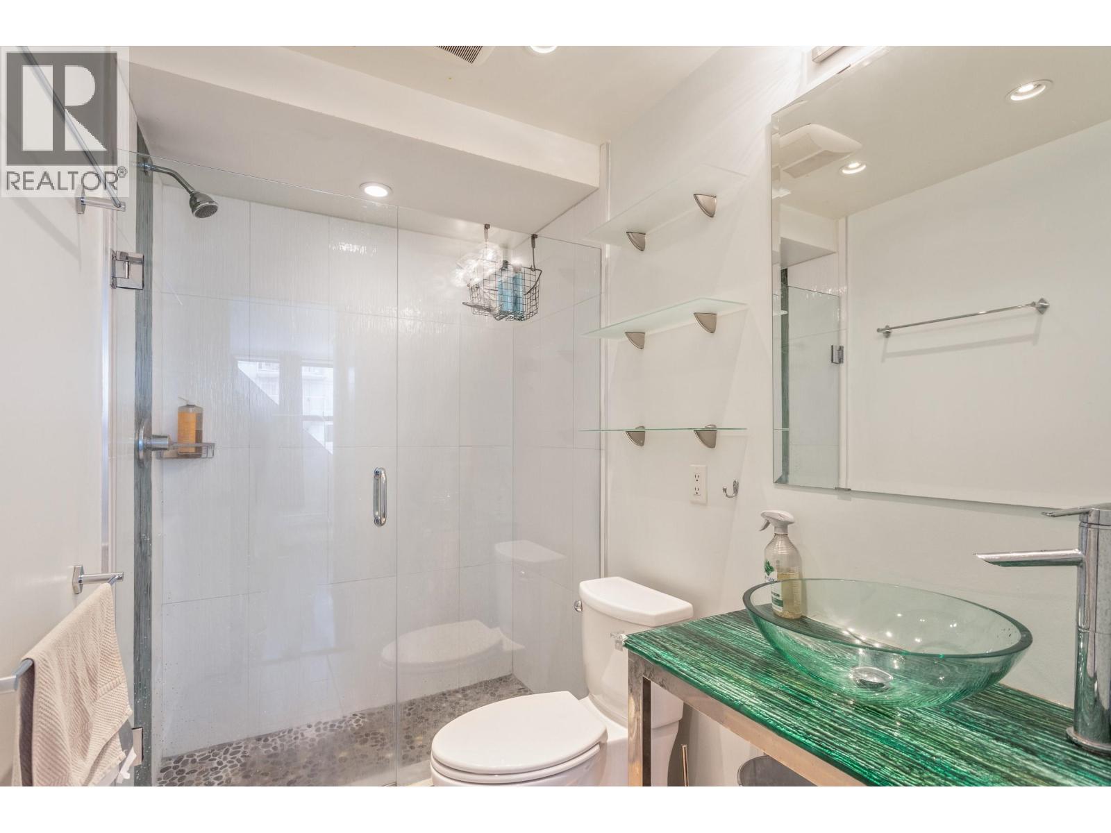 602 1042 Nelson Street Property Photo 9