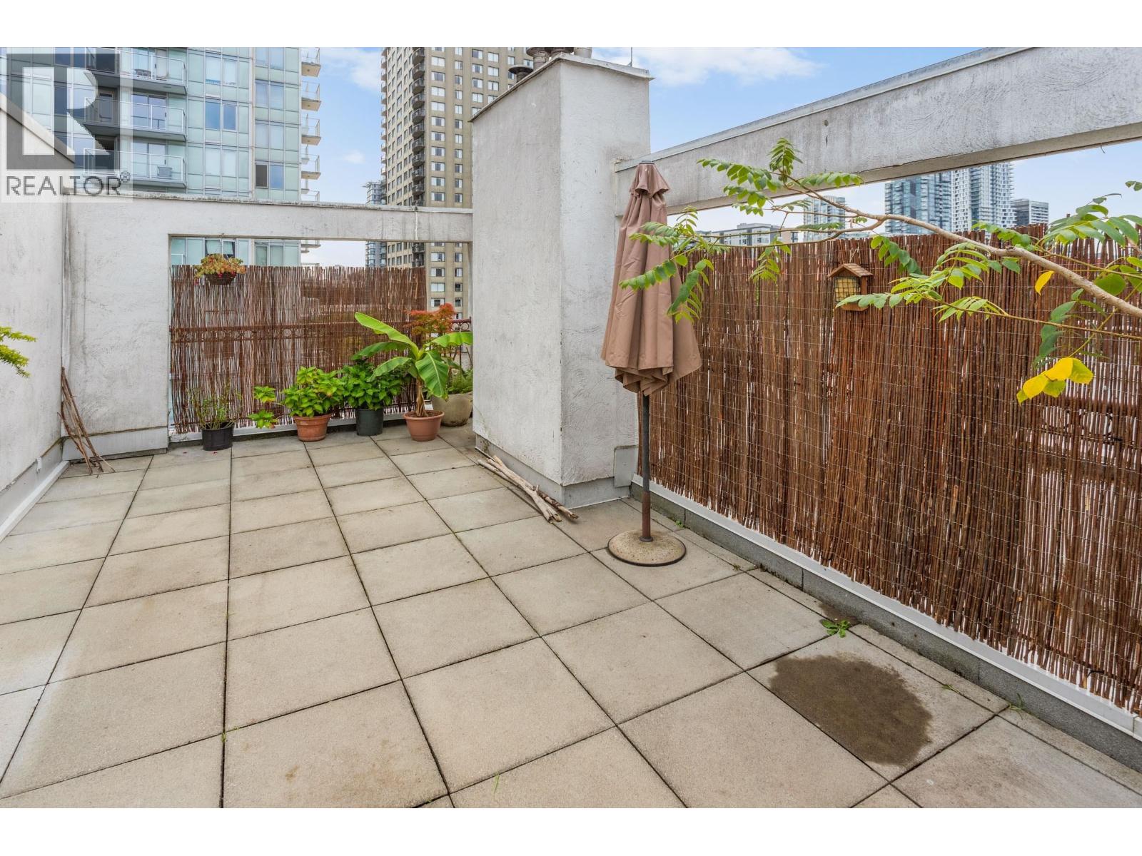 602 1042 Nelson Street Property Photo 12