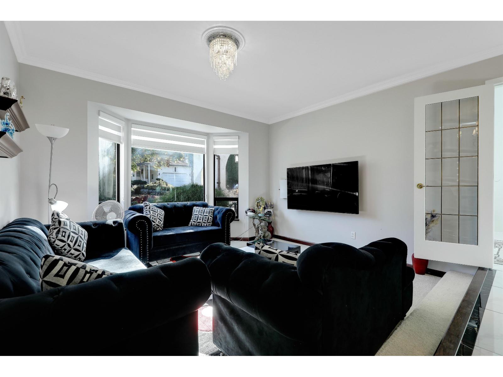 13571 60a Avenue Property Photo 3