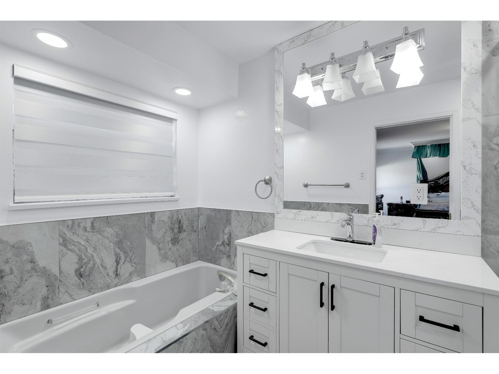 13571 60a Avenue Property Photo 12