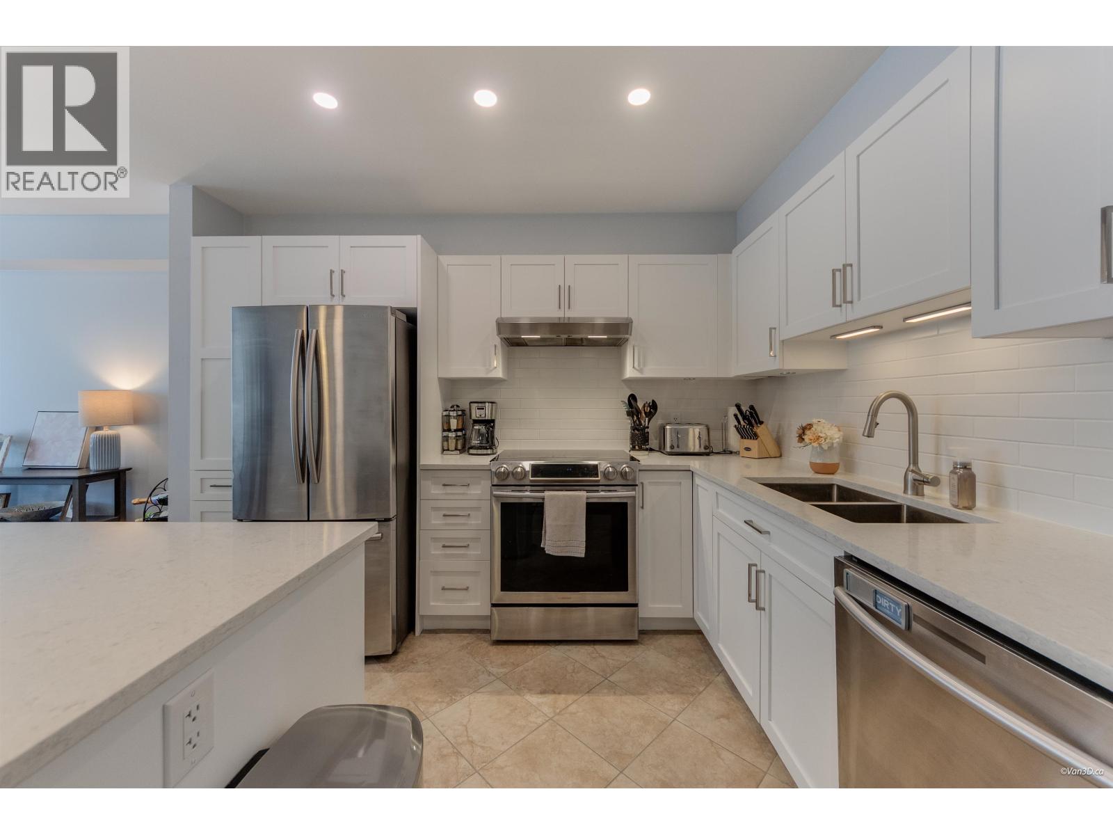 214 19677 Meadow Gardens Way Property Photo 4