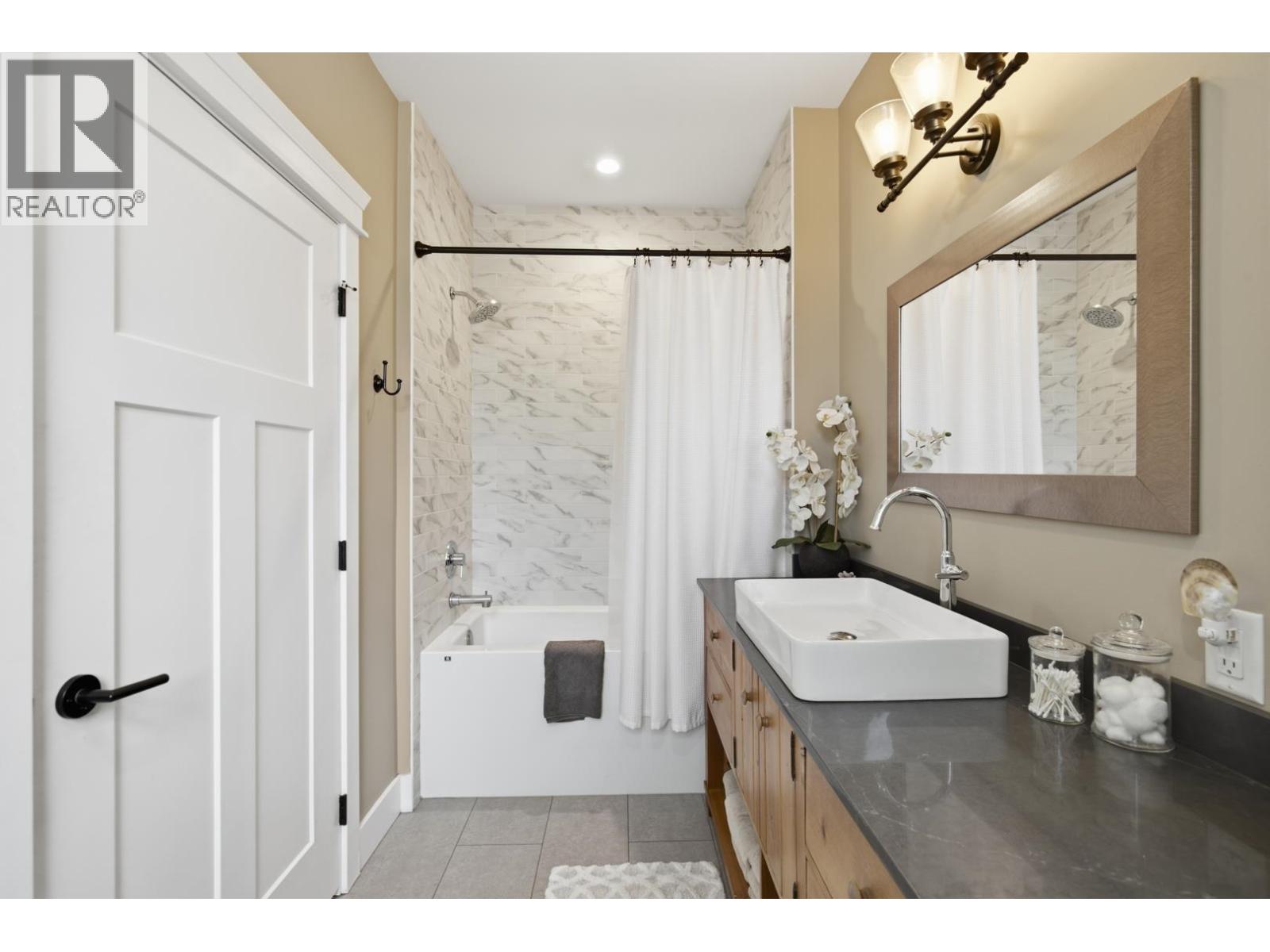 9336 Jorgensen Place Property Photo 17