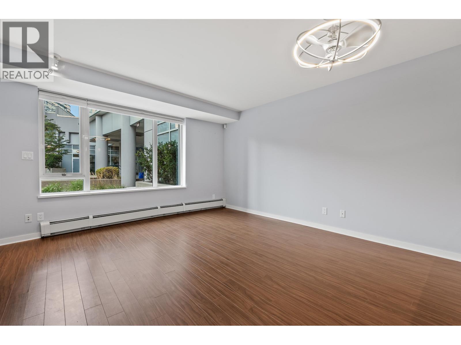 221 188 Keefer Place Property Photo 4