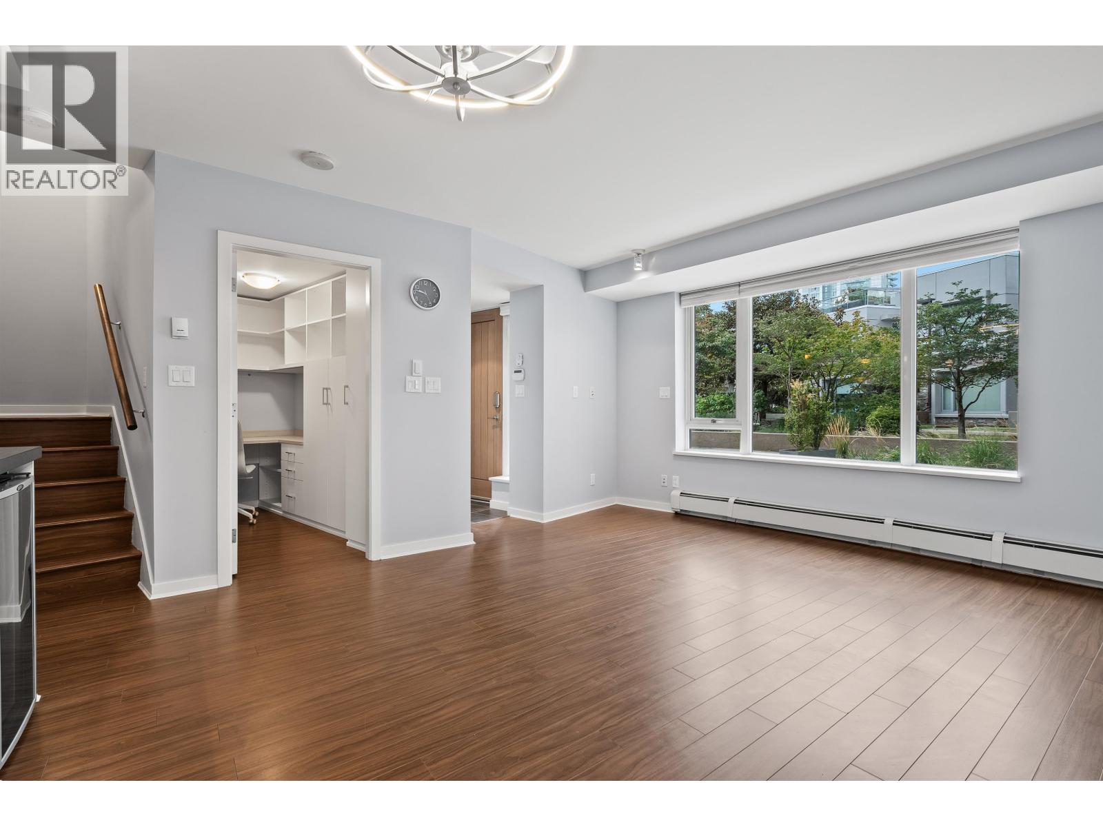 221 188 Keefer Place Property Photo 6