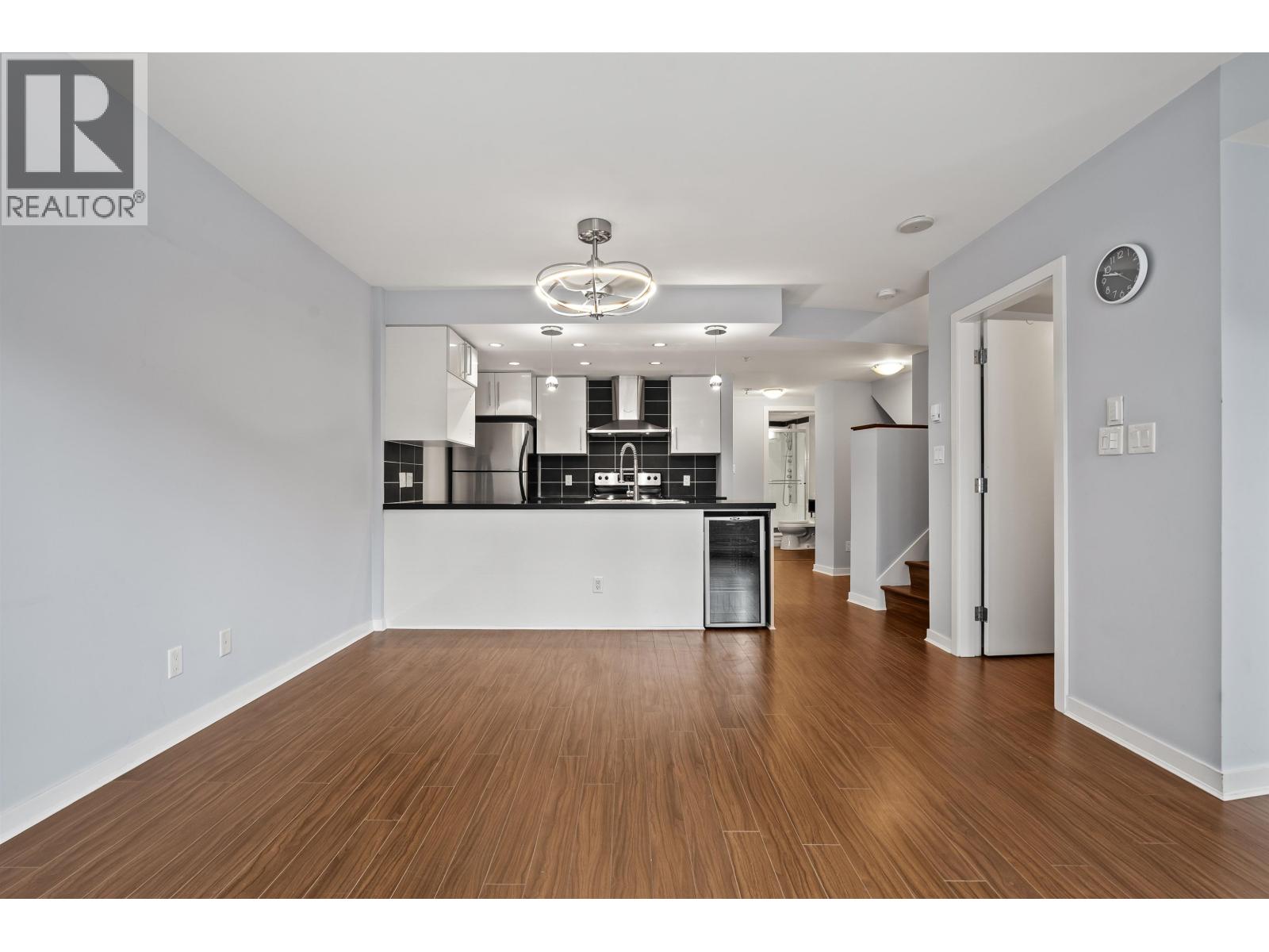 221 188 Keefer Place Property Photo 7