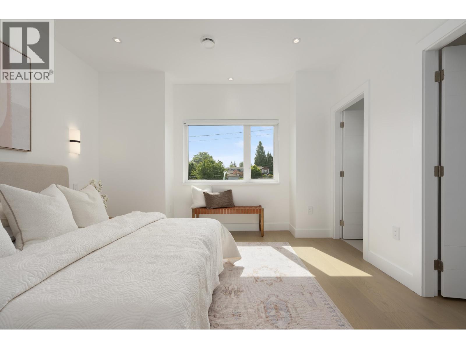 1 8483 16 Avenue Property Photo 30