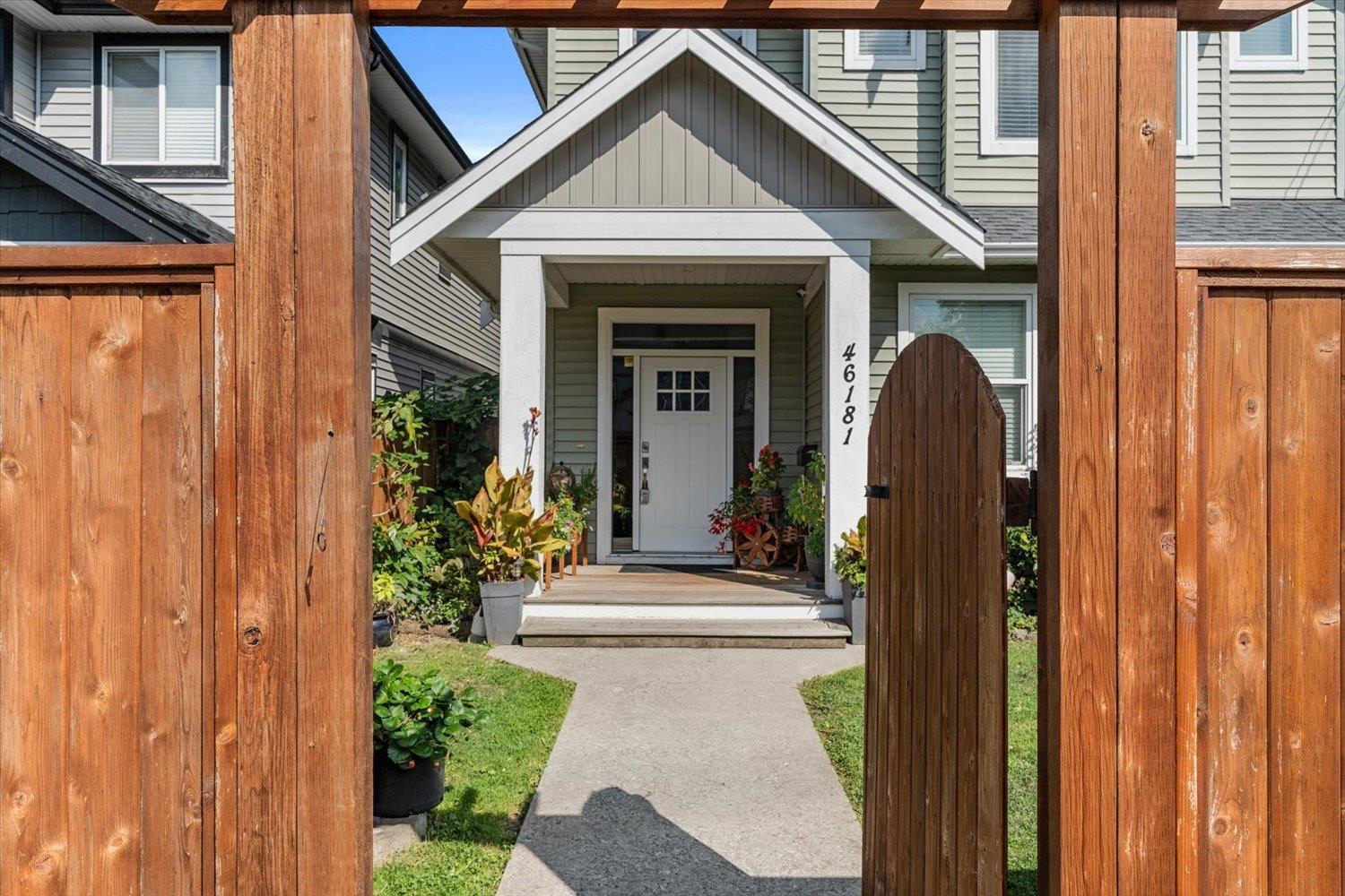 46181 Second Avenue Property Photo 2