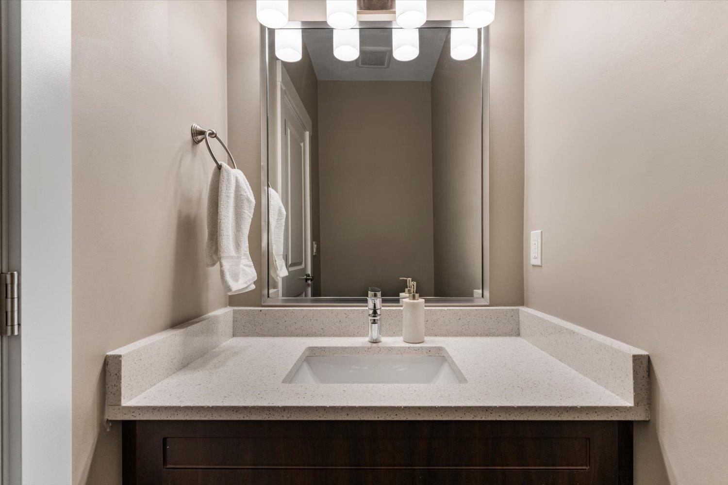 46181 Second Avenue Property Photo 5