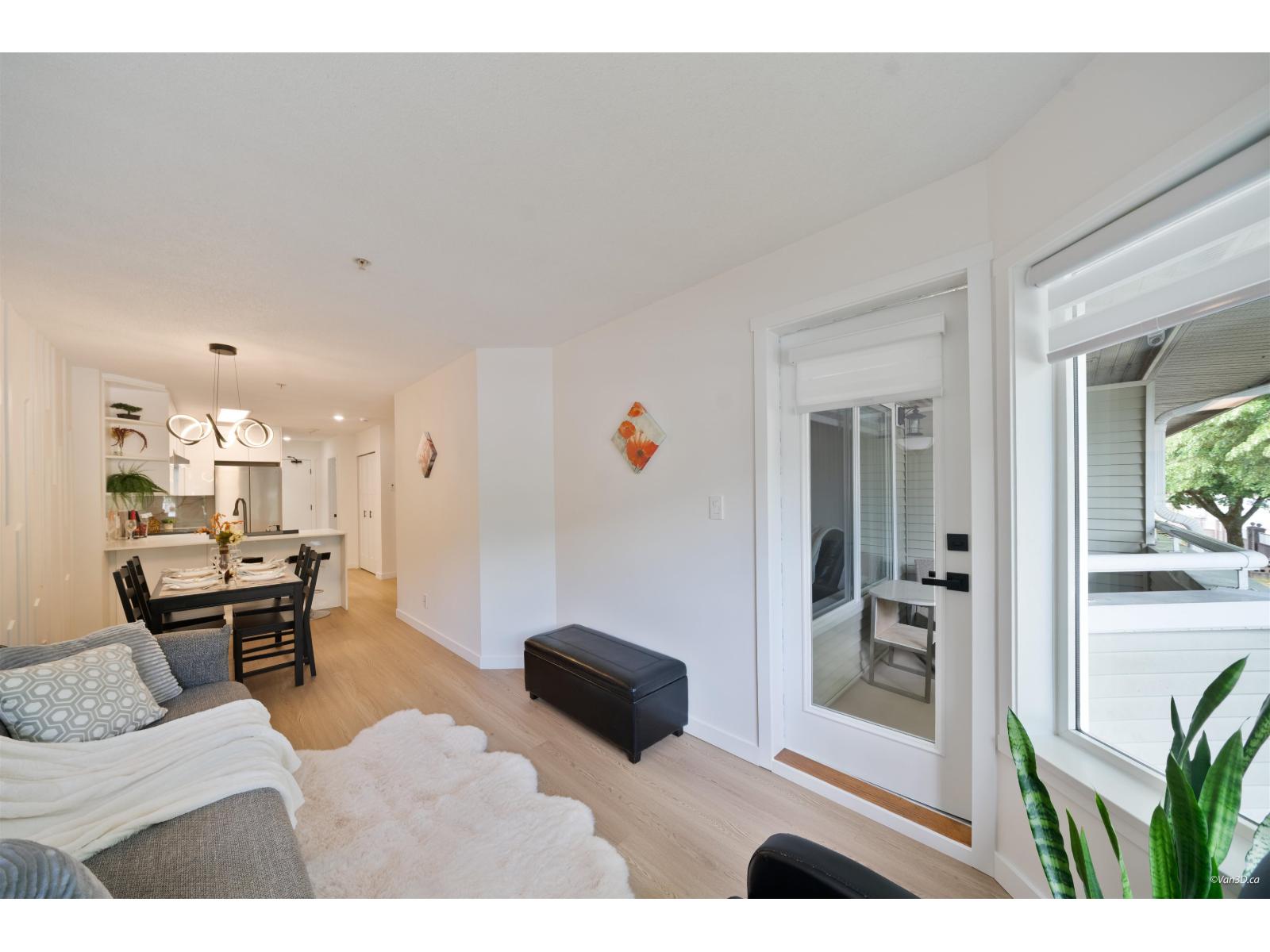 208 12160 80 Avenue Property Photo 4