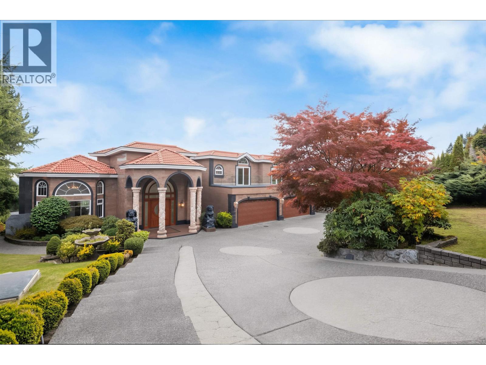 690 Fairmile Road Property Photo 4
